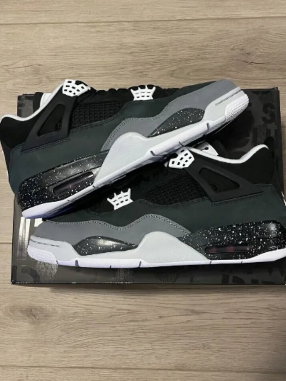 Air Jordan 4 Retro “Fear” 2024